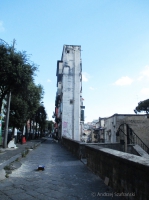 Via Santa Teresa degli Scalzi, Neapol
