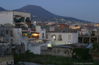 Trochę Wezuwiusza, trochę domów przedmieść Neapolu