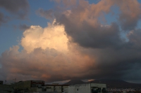 Trochę jak eksplozja, chmury nad Wezuwiuszem